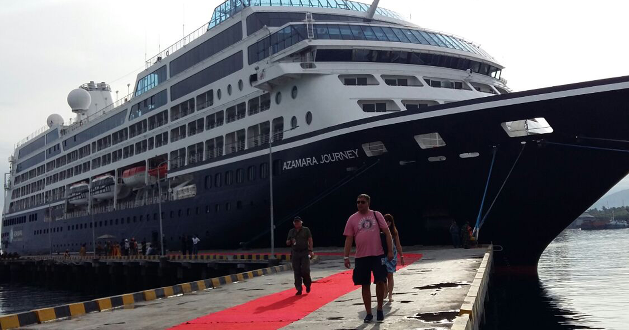 Kapal Pesiar Azamara Journey Berlabuh Di Celukan Bawang Bali